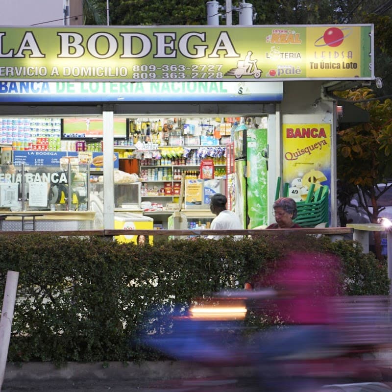La Bodega de Ánforas (wine bar & shop)