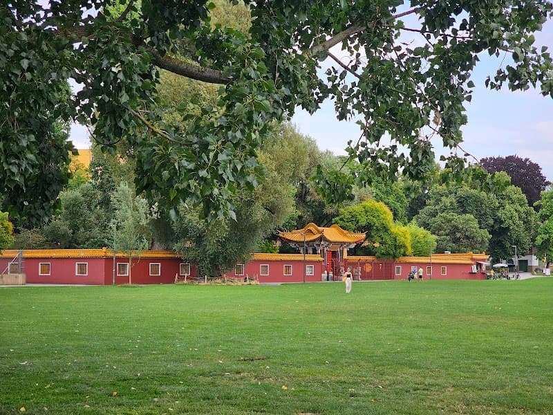 Lake Zürich Promenade & Blatterwiese Park