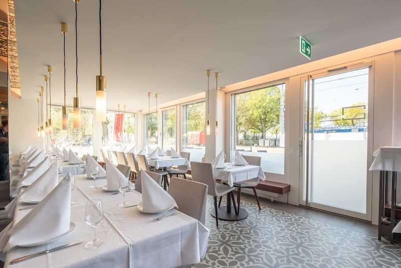 Le Cèdre Bellevue (Lebanese)