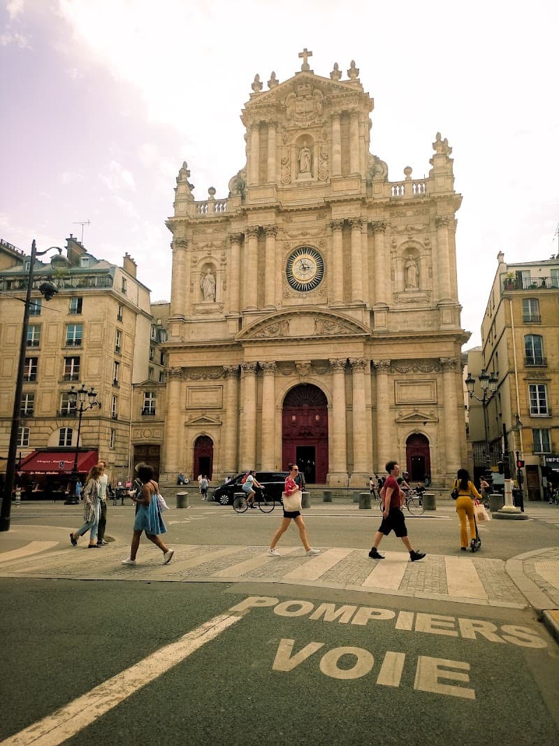 Le Marais Free Explore Block