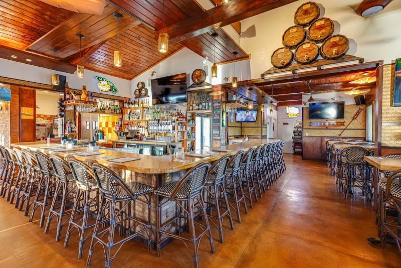 Jungle Shores Escape: A Relaxing Lihue Weekend