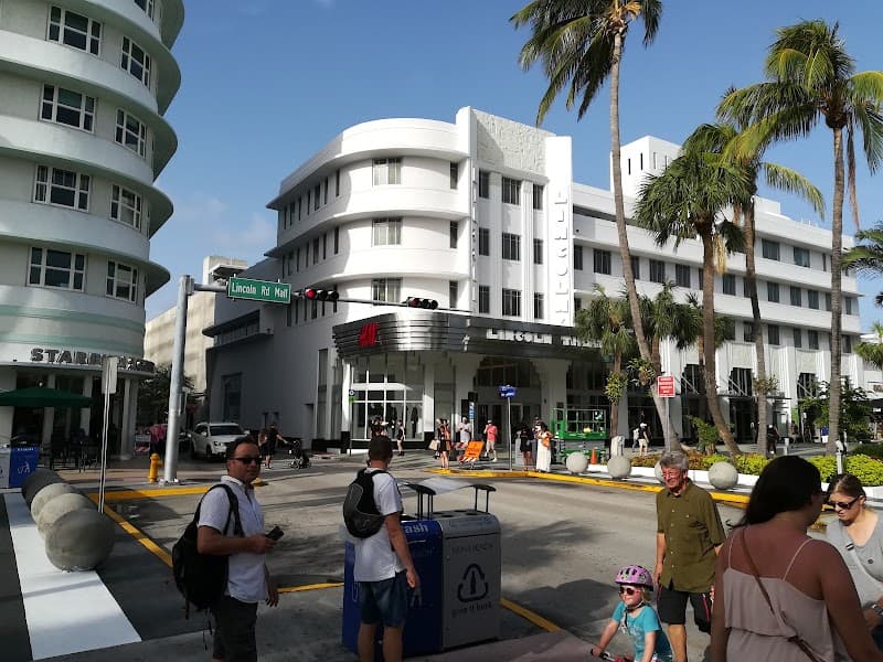 Lincoln Road Mall Free-Explore Time