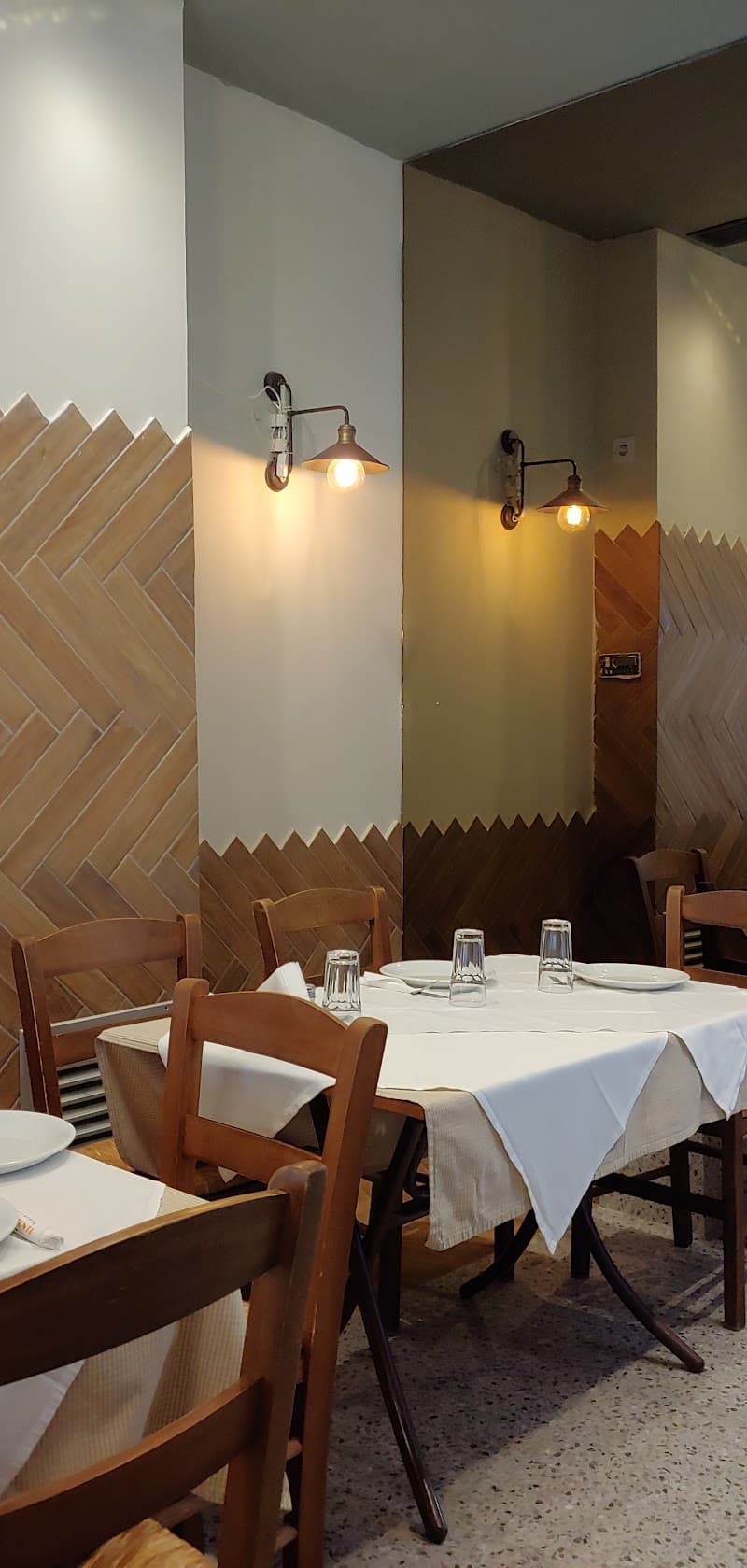 Liondi Traditional Greek Restaurant