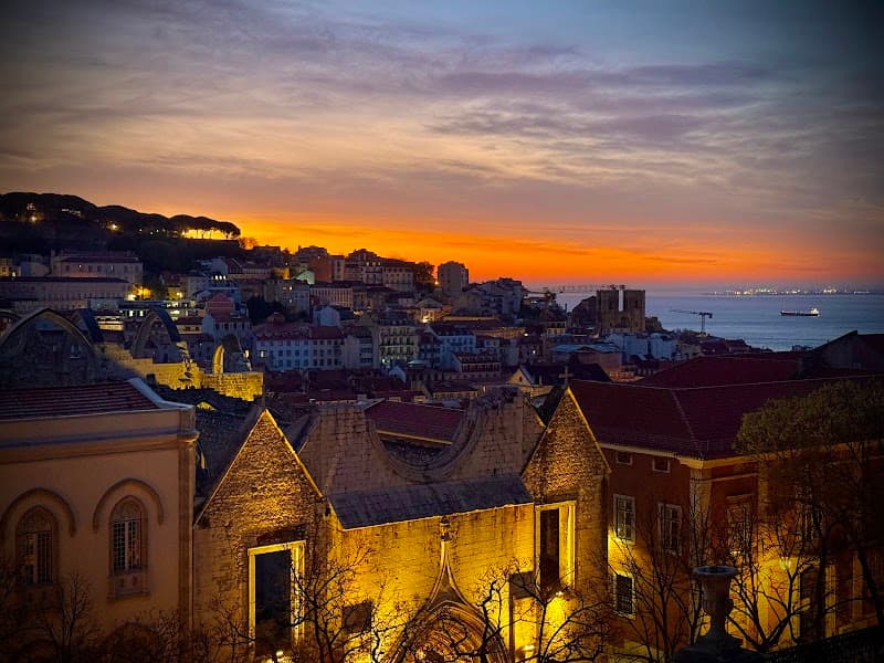 Lisboa Carmo Hotel