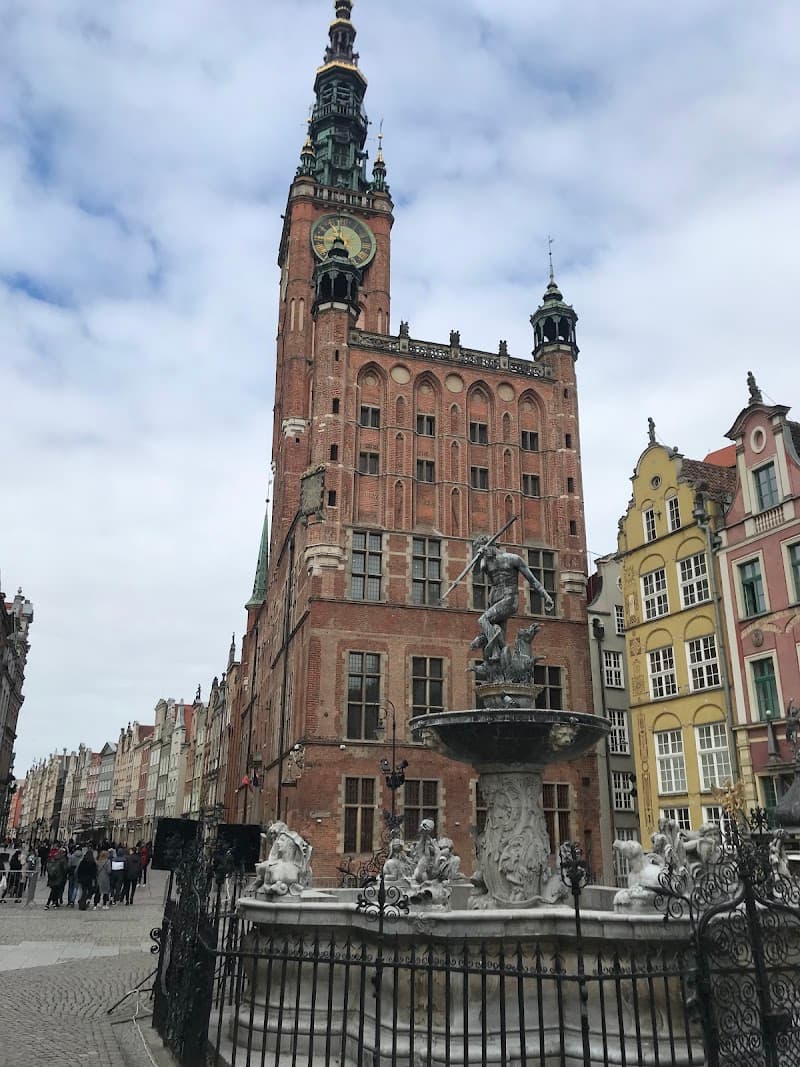 Long Market and Neptune Fountain