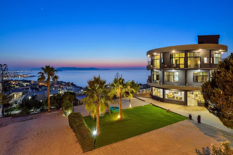 Loucerna Art Hotel