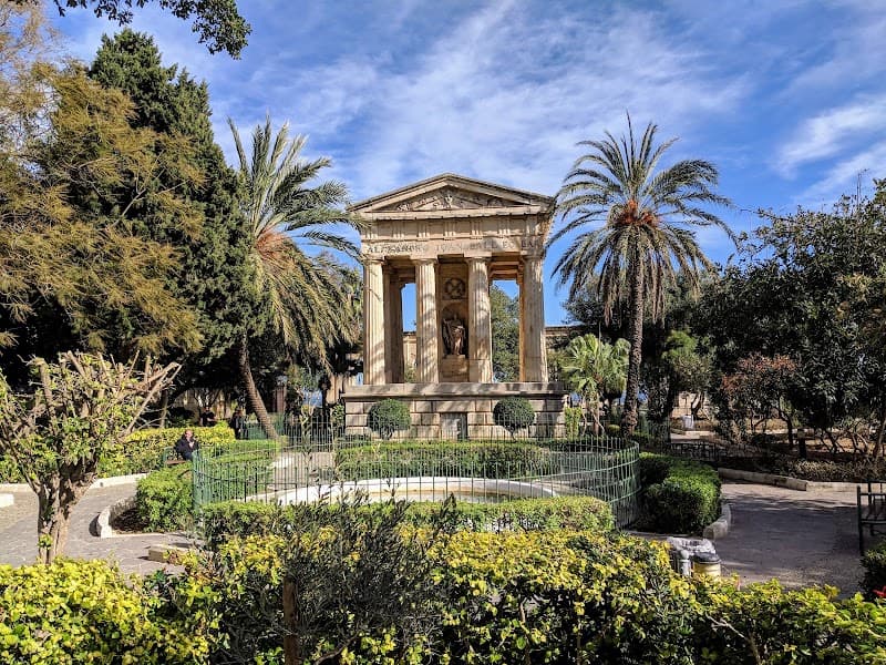 Lower Barrakka Gardens & Siege Bell Memorial