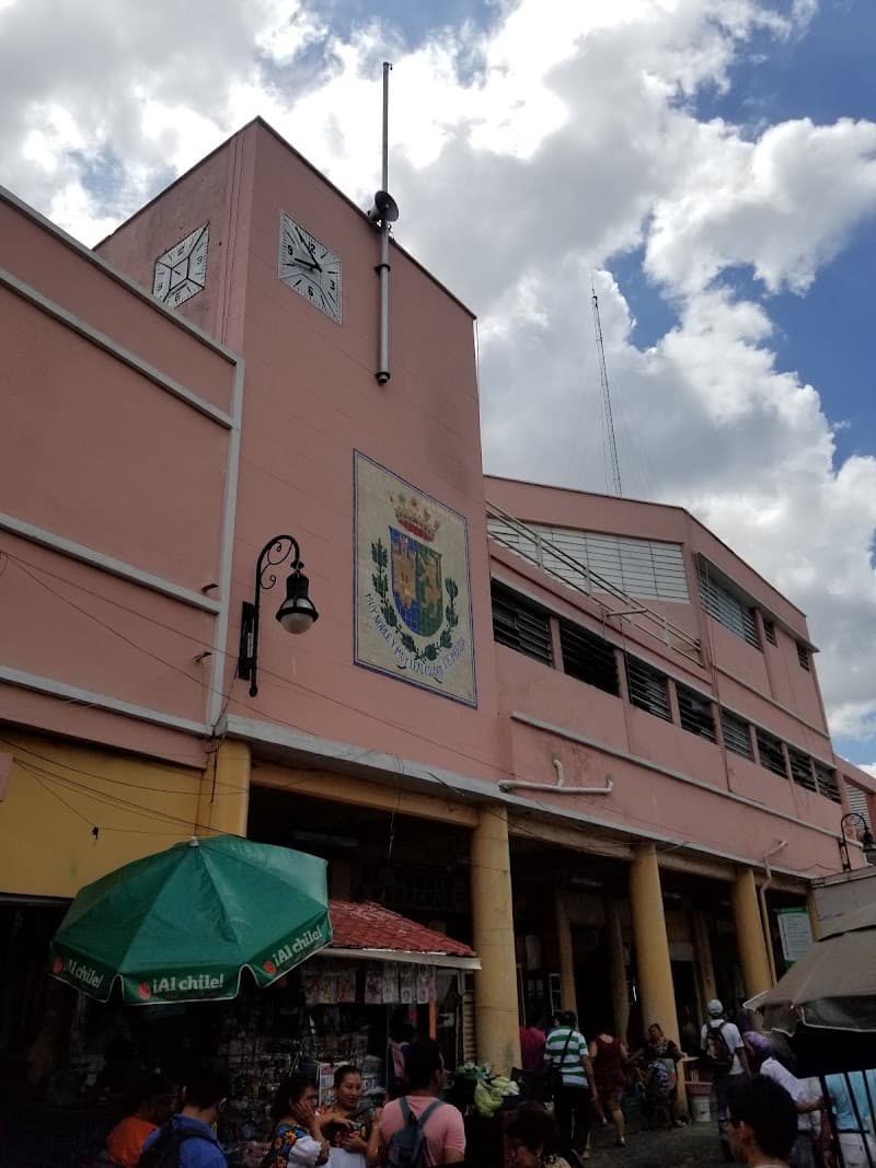 Lucas de Gálvez Market (Halal-Safe Section)