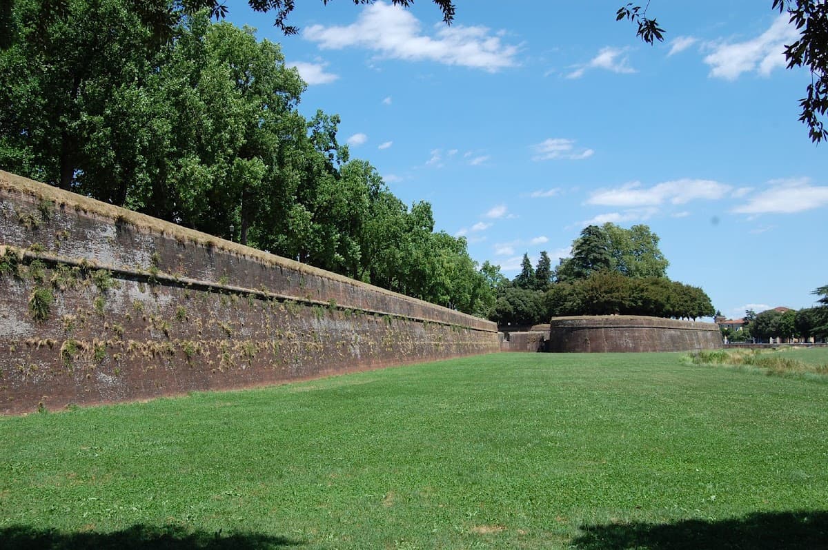 Luxurious Lucca Weekend: Walled Wonders for Families
