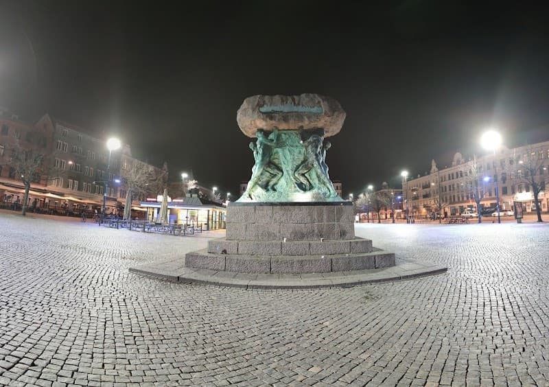 Möllevångstorget & Möllevången Free Explore