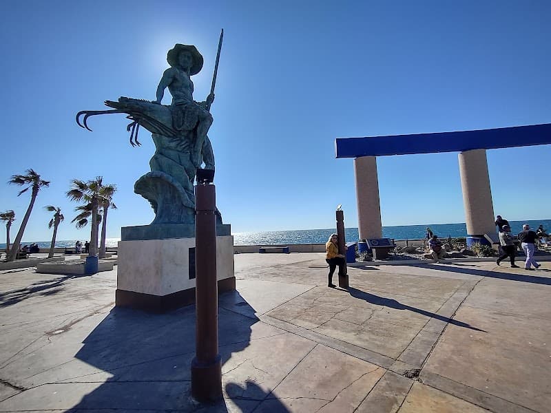 Malecón Fundadores Walk