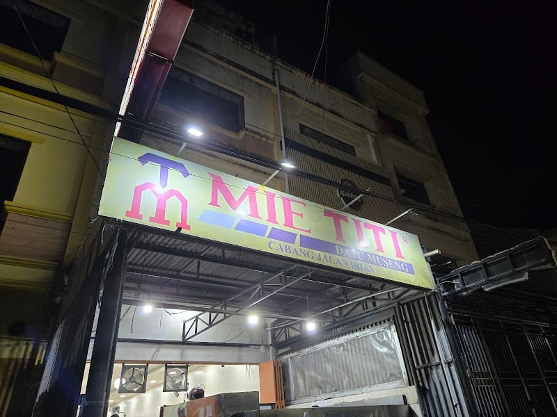 Mie Titi Datu Museng (Halal Makassar Noodles)