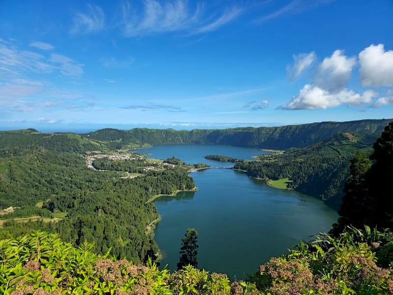 Miradouro da Vista do Rei & Sete Cidades Viewpoints
