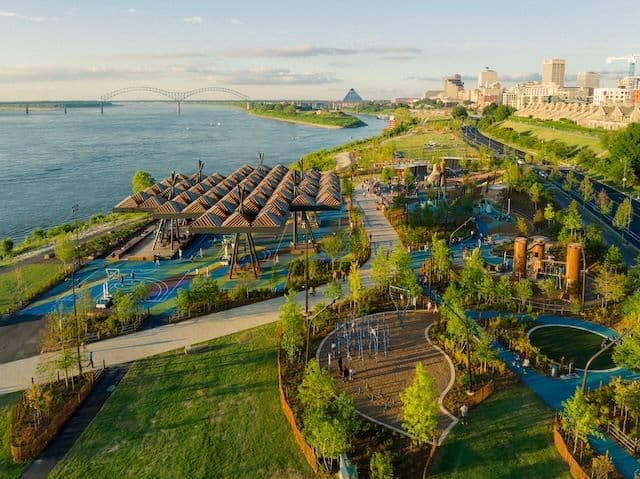 Mississippi Riverfront and Tom Lee Park