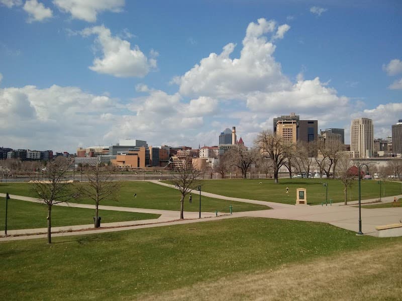 Mississippi Riverfront Walk (Harriet Island & Downtown Views)