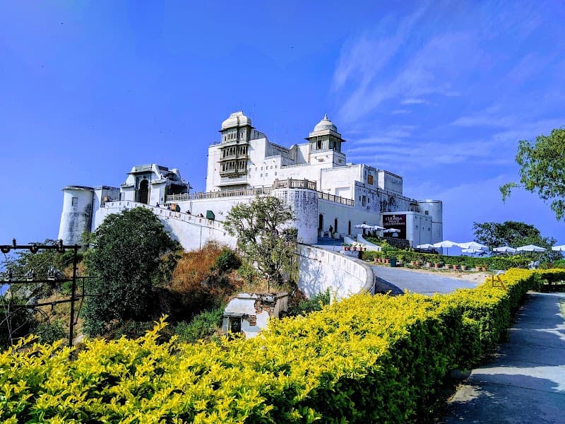 Monsoon Palace (Sajjangarh Fort) at Sunset
