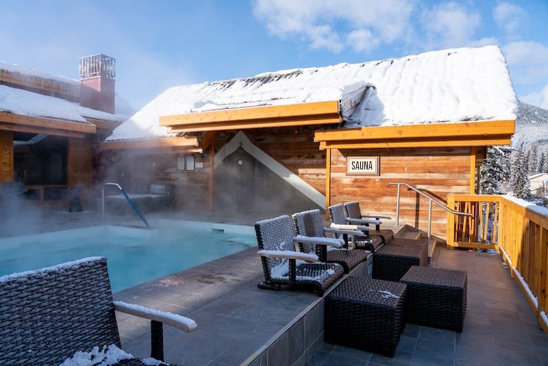 Moose Hotel & Suites