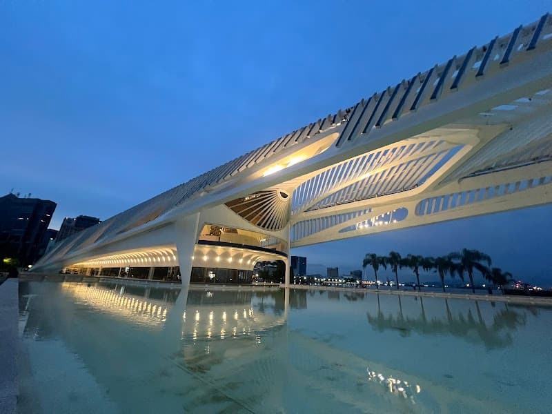 Museum of Tomorrow Waterfront Stroll