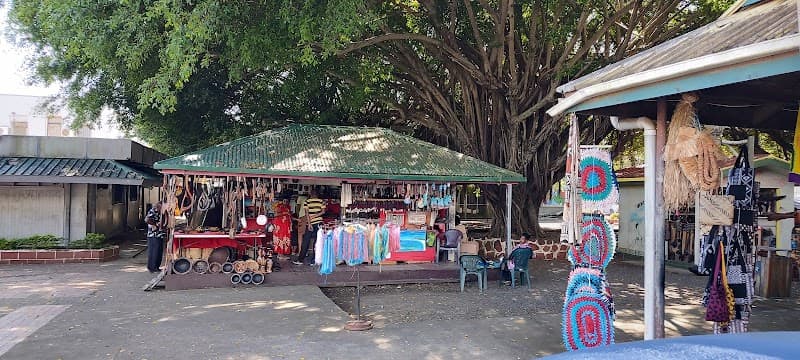 Nadi Handicraft Market