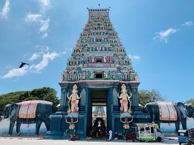 Nagadeepa Rajamaha Viharaya & Nagapooshani Amman Temple Walk