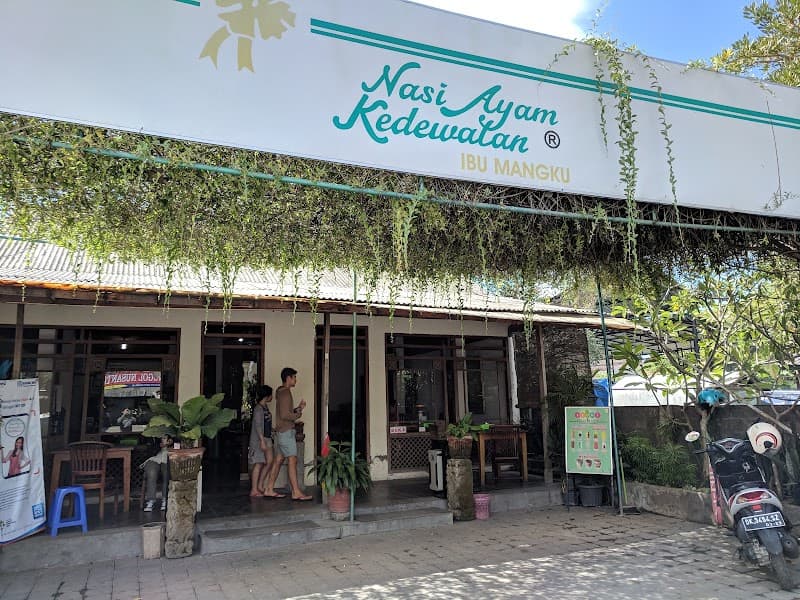 Nasi Ayam Kedewatan Ibu Mangku