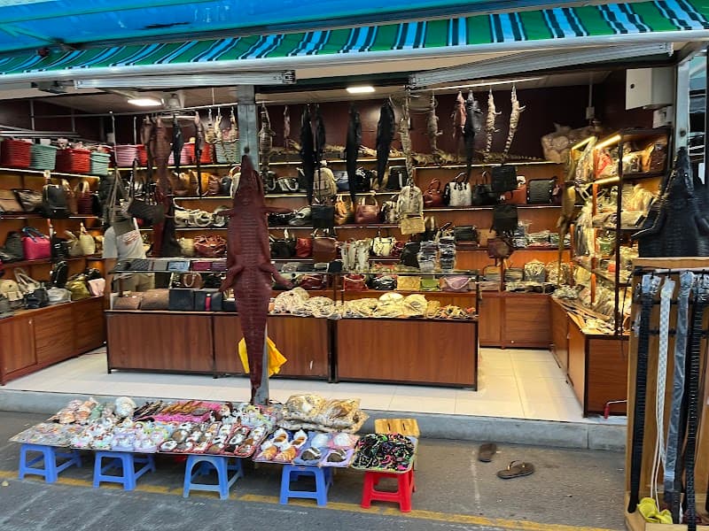 Nha Trang Night Market & Seafront Evening Walk
