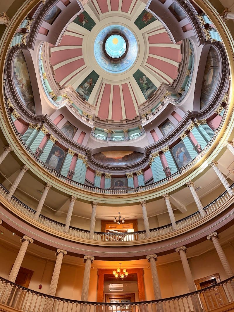 Old Courthouse (exterior and grounds)