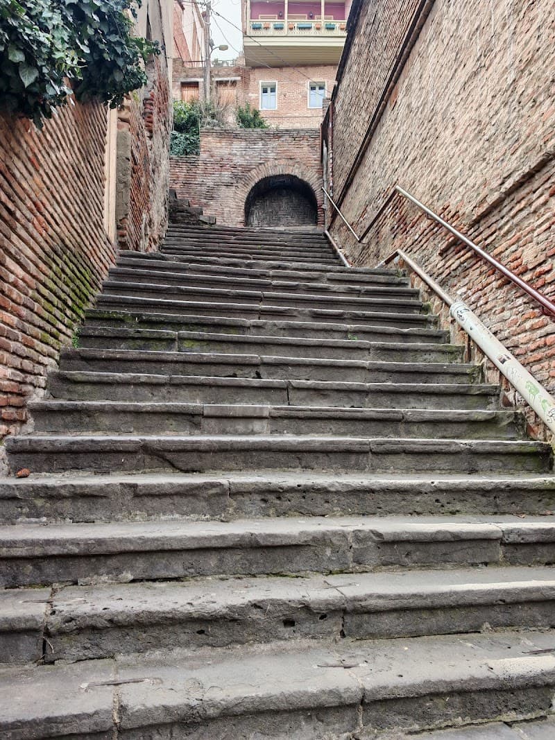 Old Tbilisi Free-Explore Walk (Meidan to Betlemi Stairs)