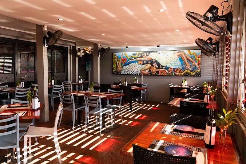 Paddles Restaurant