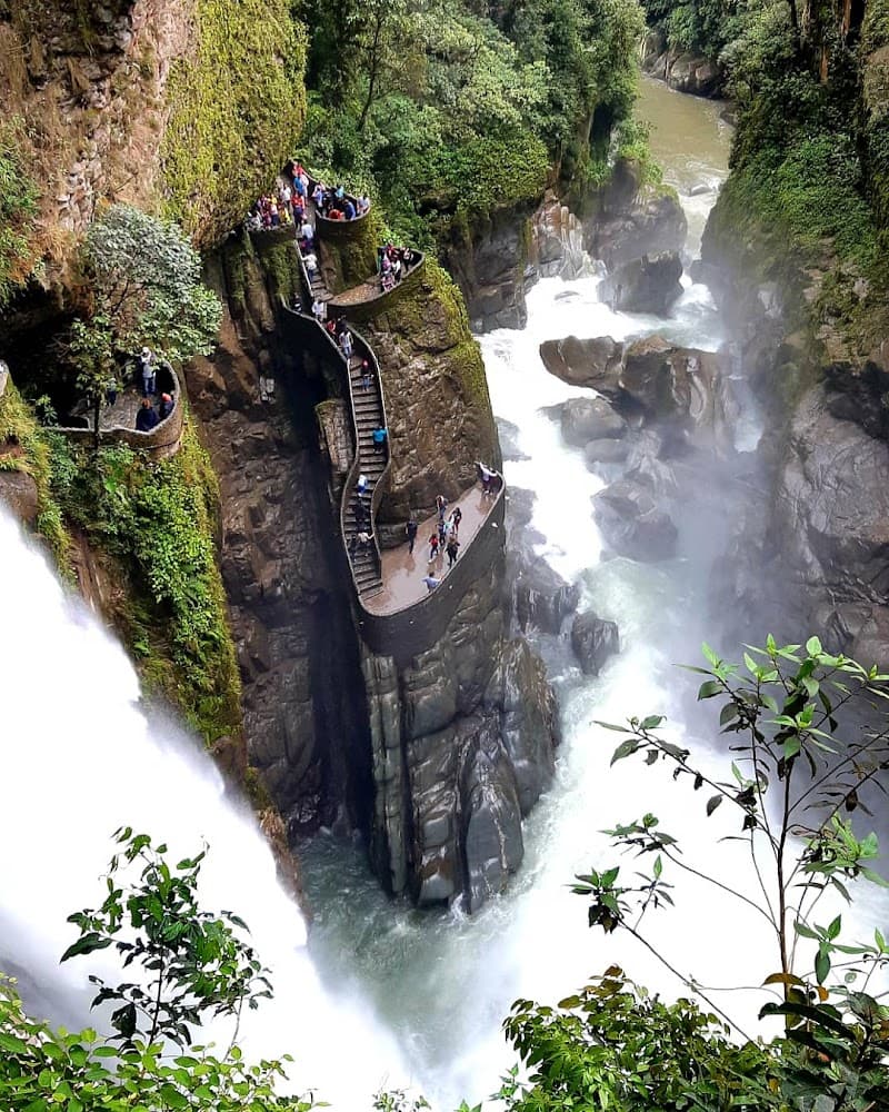 Pailón del Diablo Waterfall Hike