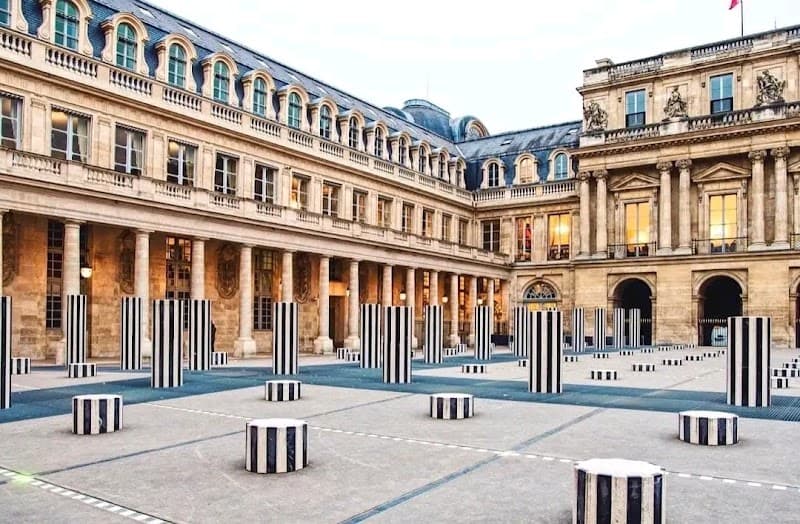 Palais Royal and Colonnes de Buren