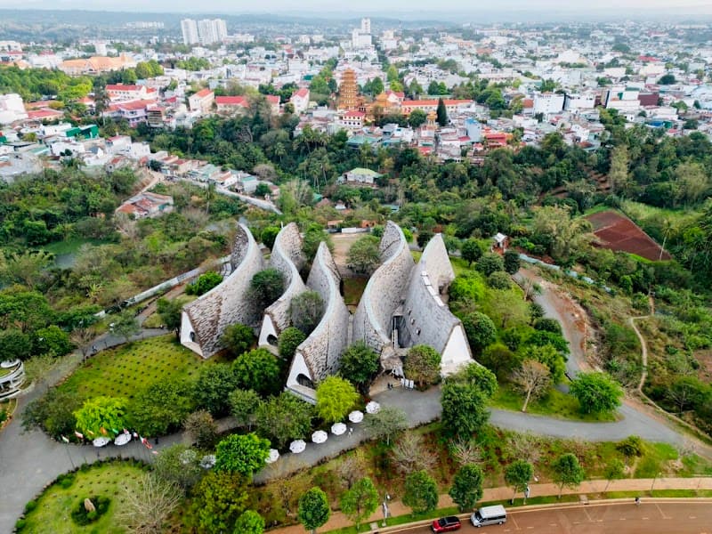 7-Day Relaxing Central Highlands Escape for Two