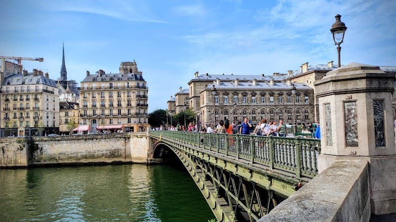 Parc Rives de Seine Walk & Photography