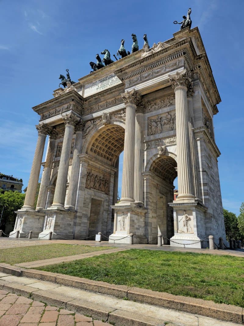 Parco Sempione & Arco della Pace Stroll