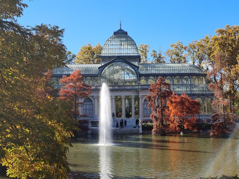 Parque de El Retiro (Lake & Crystal Palace Area)