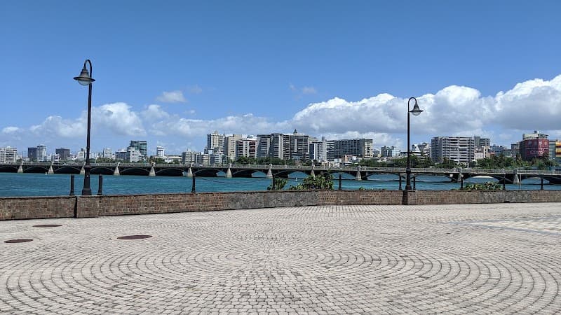 Paseo Caribe Live Salsa
