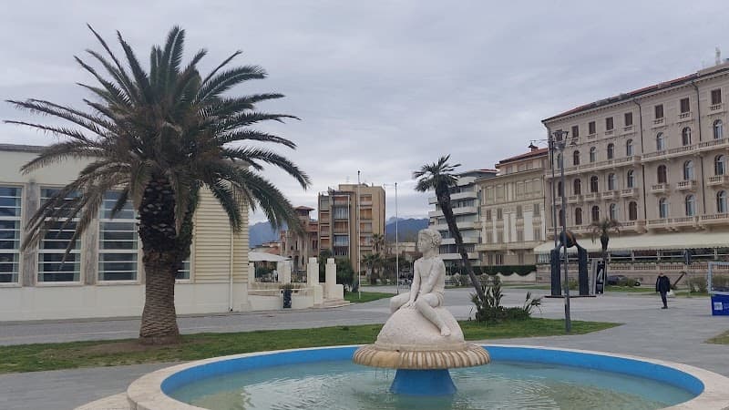 Passeggiata di Viareggio (Seafront Promenade)