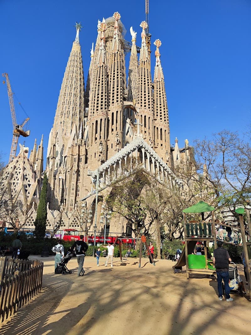 Passeig de Sant Joan & Local Playground Time