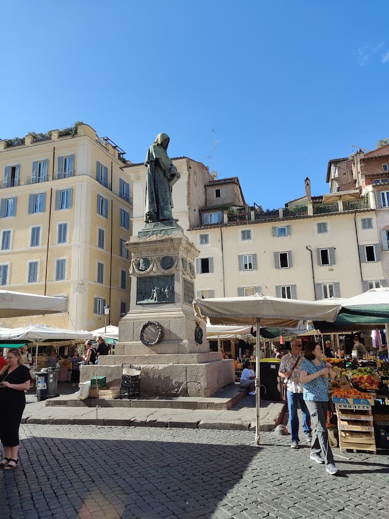 Pasta chef / casual trattoria near Campo de' Fiori