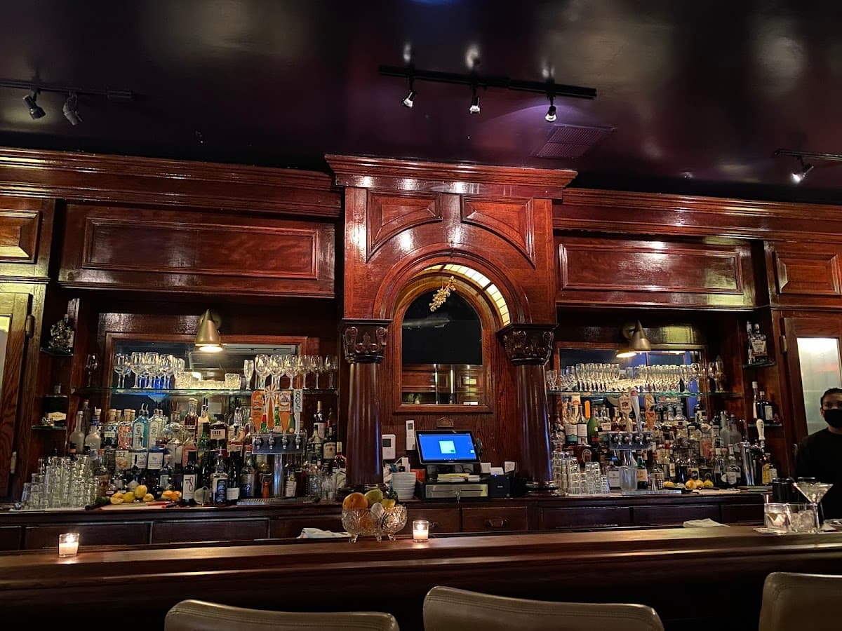 Paul's Bar