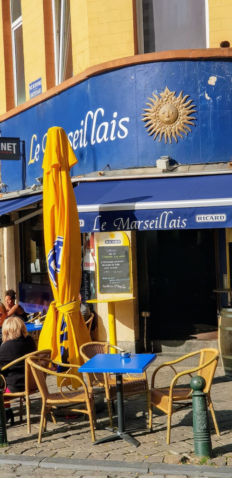 Place du Jeu de Balle Flea Market