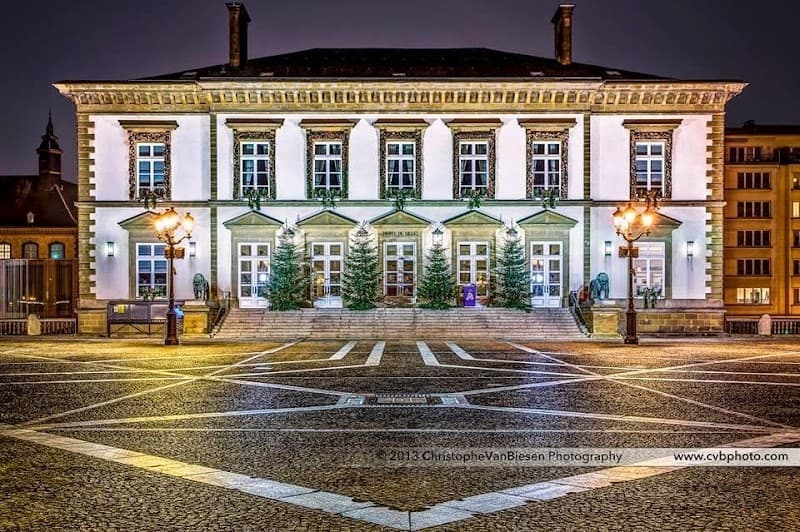 Place Guillaume II & Place d’Armes