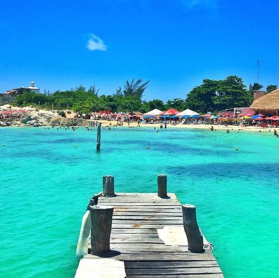 Playa Tortugas Family Beach Visit