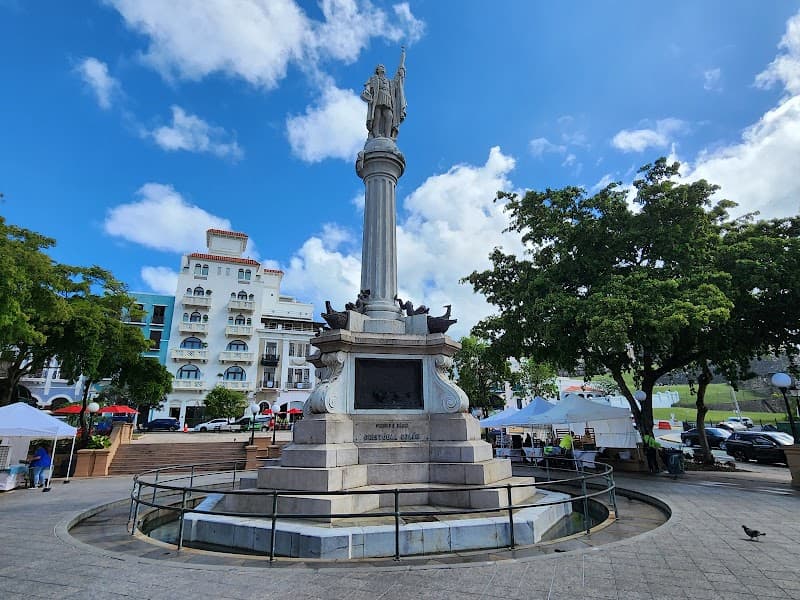 Plaza Colón & Old San Juan Orientation Walk