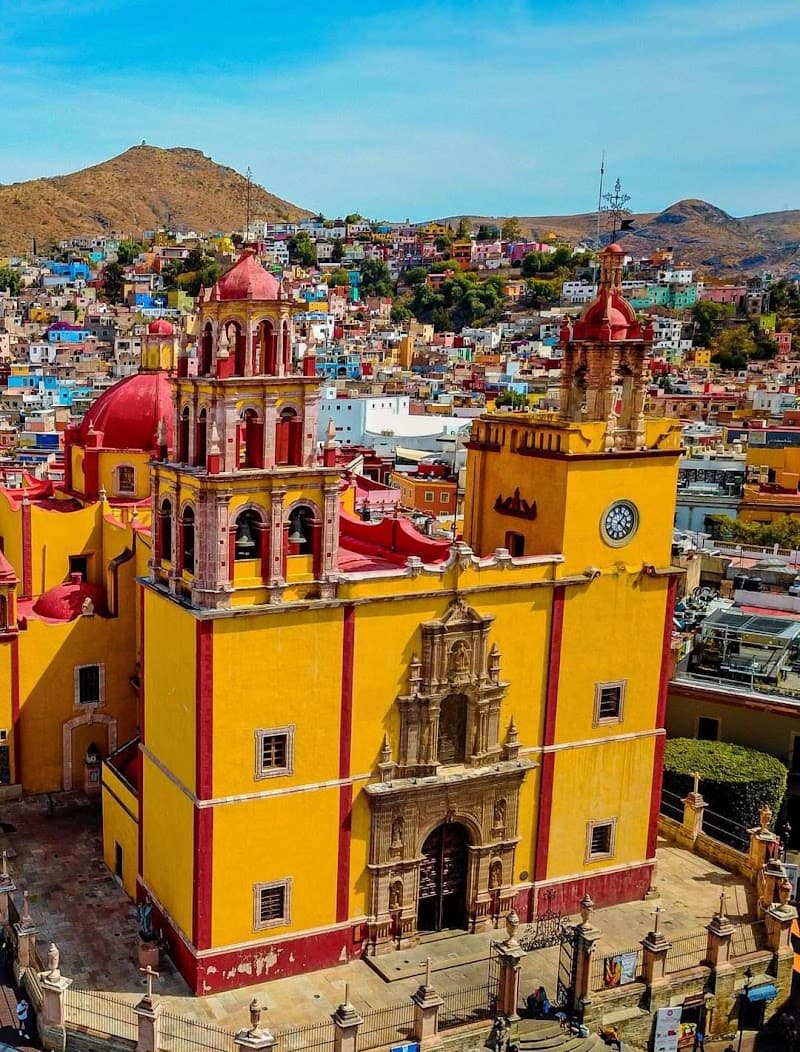 Plaza de la Paz & Basílica Colegiata de Nuestra Señora de Guanajuato