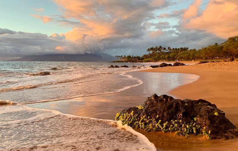 Po‘olenalena Beach