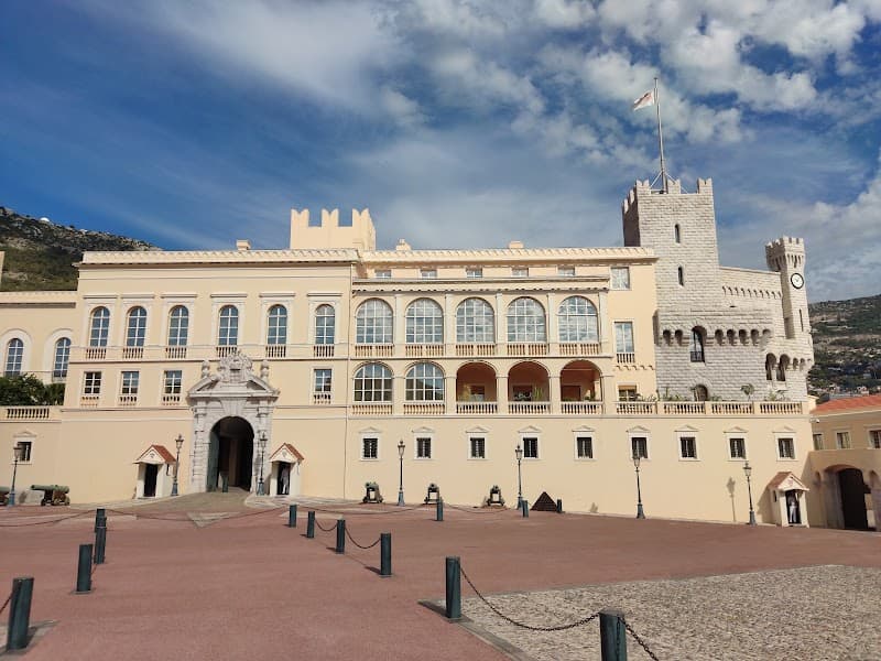 Monaco Culture Walk: Palaces, Art, and Old-World Charm