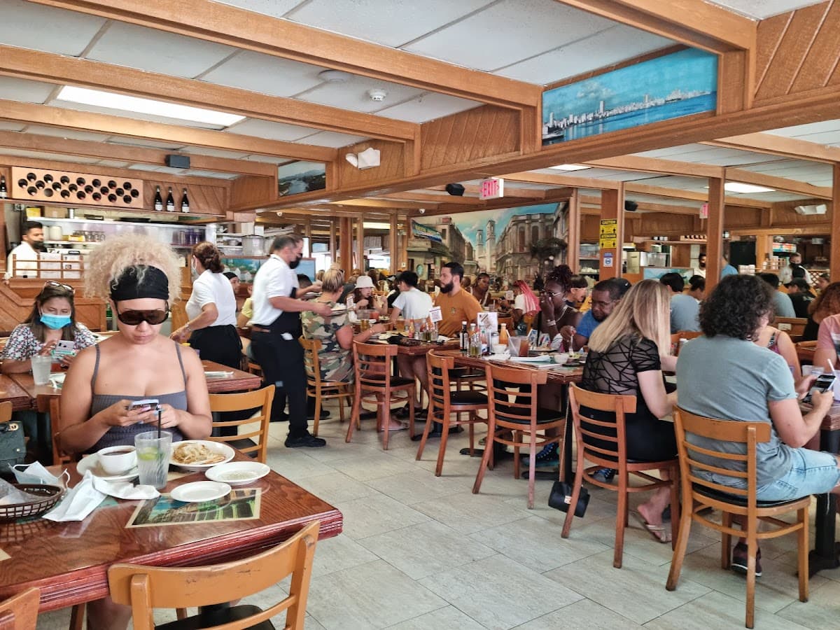 Tropical Miami Celebration: South Beach Bliss