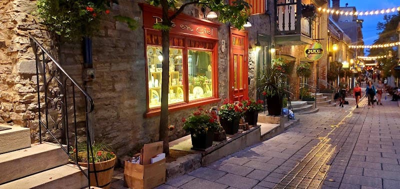 Quartier Petit Champlain & Old Port Meander