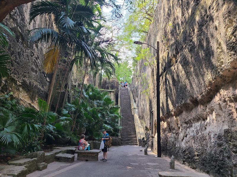 Queen's Staircase & Fort Fincastle
